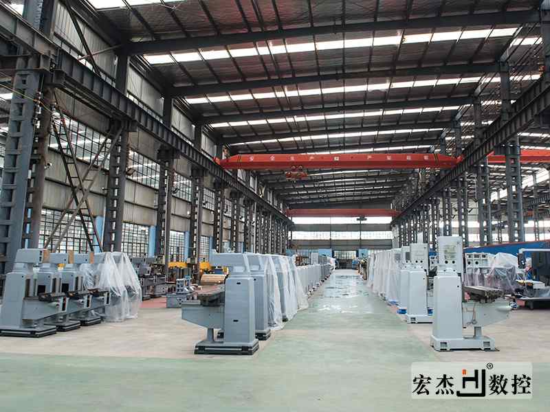 銑床床身成品倉(cāng)庫(kù)